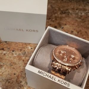 Michael kors rose gold watch